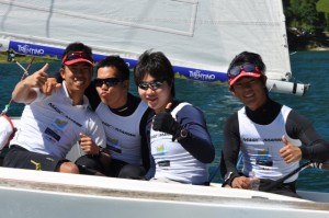 月光ボーイズの面々。左から加藤文弥（早稲田大学）、小池俊輝（首都大学東京）、中山遼平（東京大学大学院）、市川航平（早稲田大学大学院）