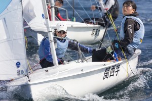 470級で優勝した松浦朋美／関 友里恵チーム（関西学院大学）