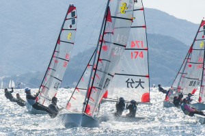成年女子SS級で連覇した宮川恵子／栗栖佐和組（和歌山セーリングクラブ）