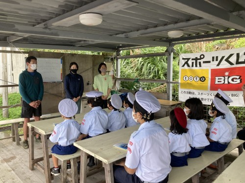 サバニ小屋で行われた開会式