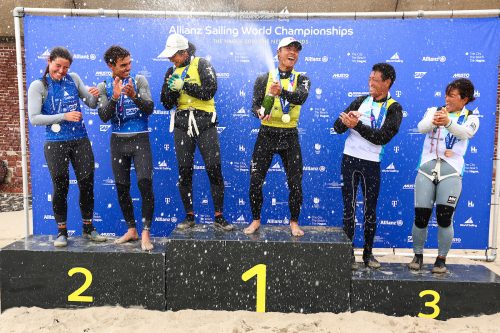 champagne fight at wet ceremony